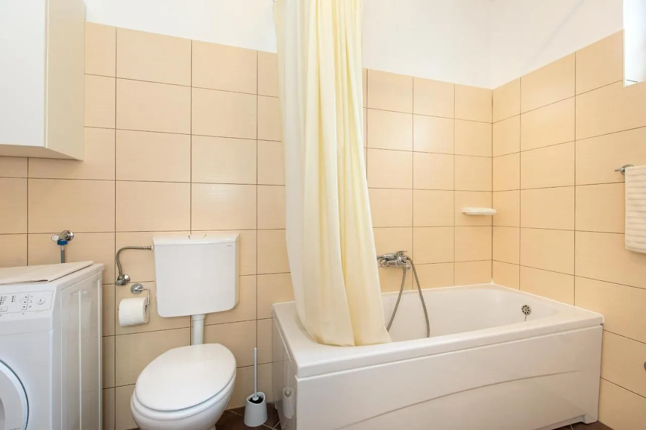 Apartman Marjeto 크르크 아파트